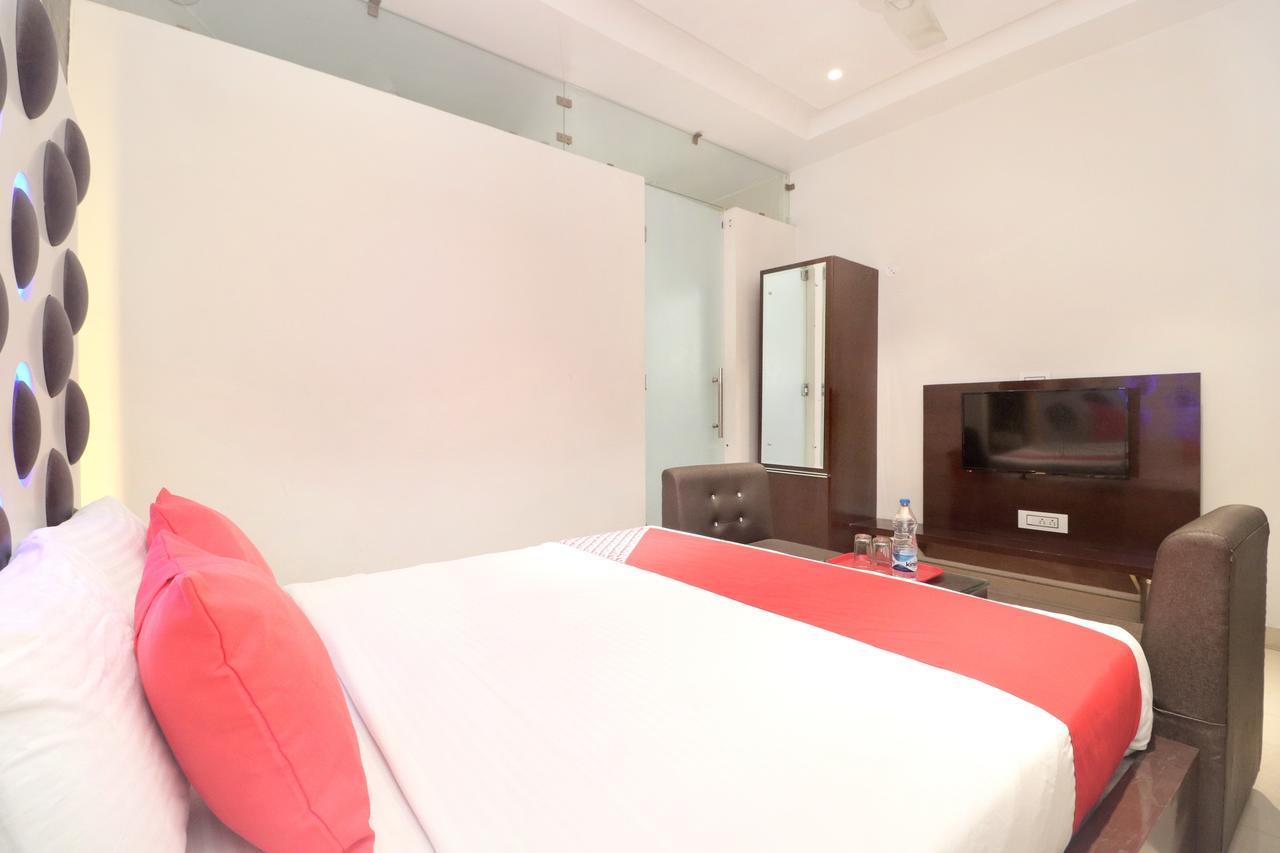 Oyo 14829 Hotel J Cruise Ludhiana Zewnętrze zdjęcie