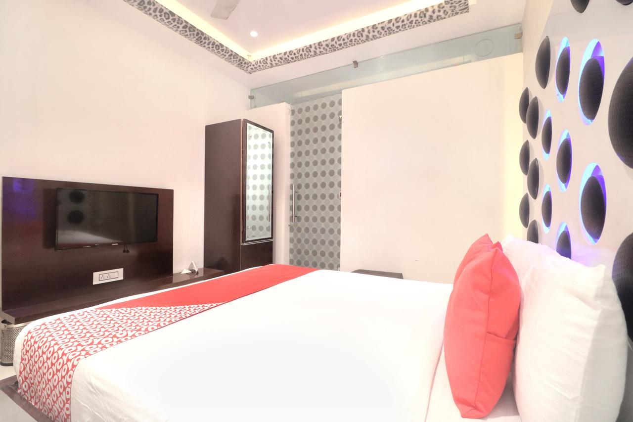 Oyo 14829 Hotel J Cruise Ludhiana Zewnętrze zdjęcie