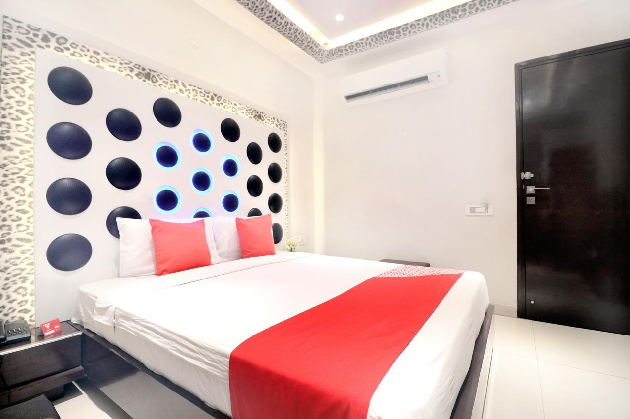 Oyo 14829 Hotel J Cruise Ludhiana Zewnętrze zdjęcie