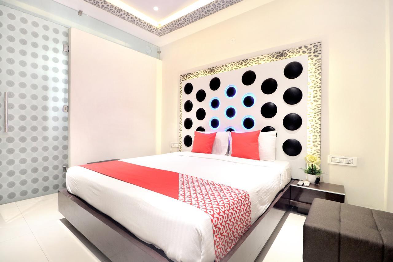 Oyo 14829 Hotel J Cruise Ludhiana Zewnętrze zdjęcie