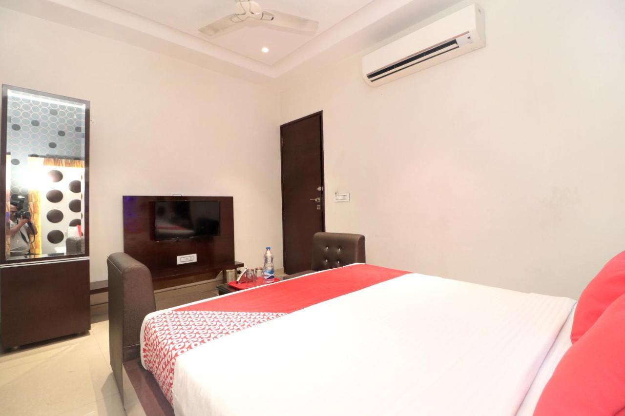 Oyo 14829 Hotel J Cruise Ludhiana Zewnętrze zdjęcie